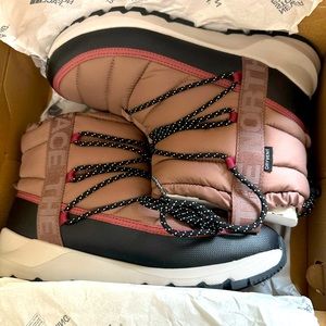 Brand New Women Authentic North Face Boots